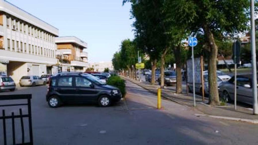 Bunker Degli Inventori Hotel Foggia Bagian luar foto